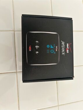 Verizon Jetpack 4G LTE Mobile Hotspot - Black